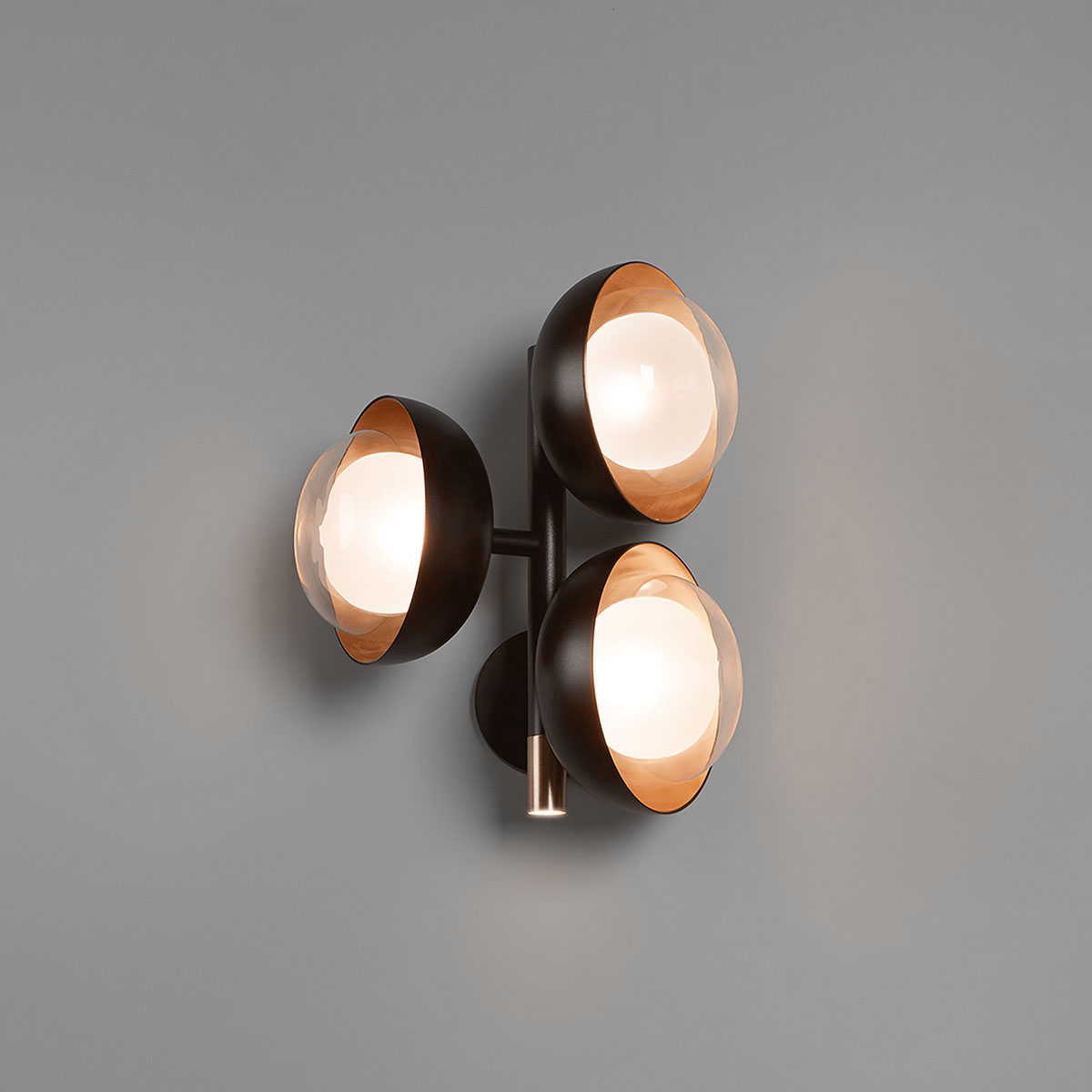 TOOY Muse 554.44 Wandleuchte 4-flammig, Schwarz & Kupfer – diffuses, blendfreies Licht