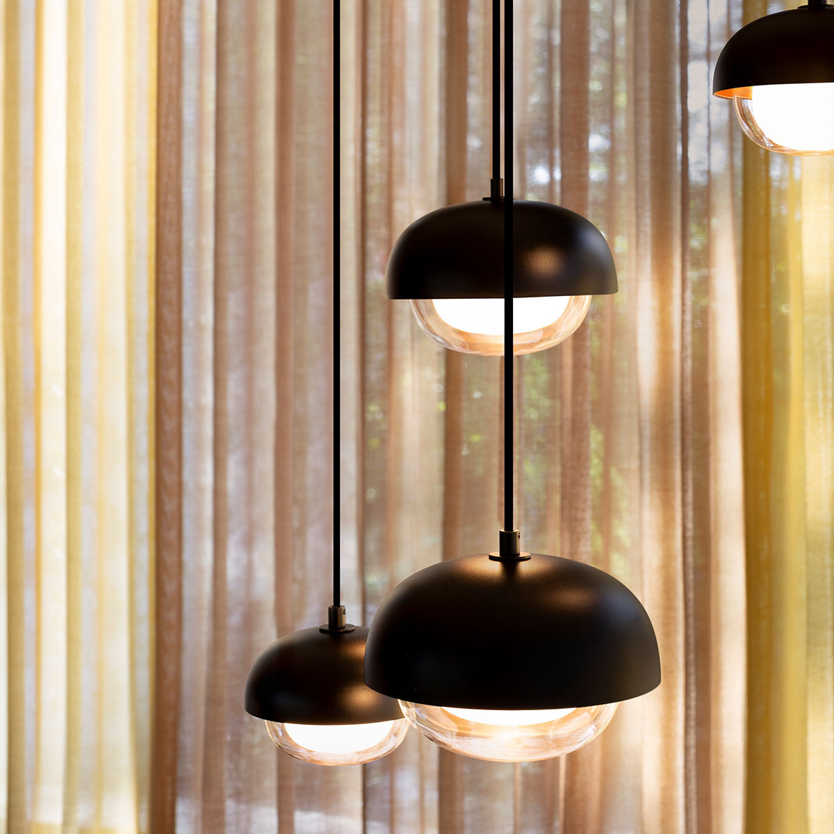 Muse 554.22 Pendelleuchte Ø: 20 cm, Schwarz & Kupfer