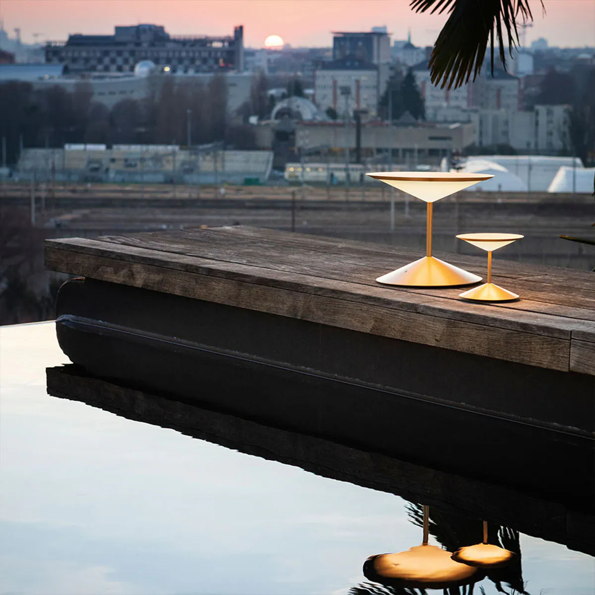 Narciso 1710-01 Mobile Akku Tischleuchte Small, Ø: 15,7 cm, Gold