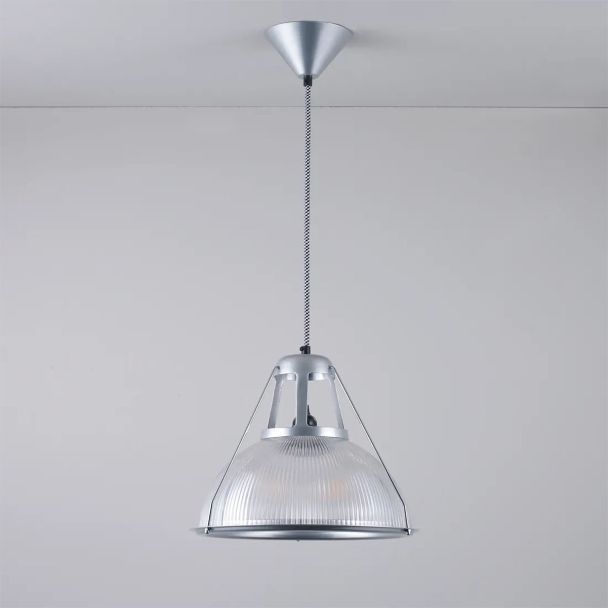 Phane Prismatic Pendelleuchte, Ø: 32 cm Phane Prismatic Pendelleuchte, Ø: 32 cm