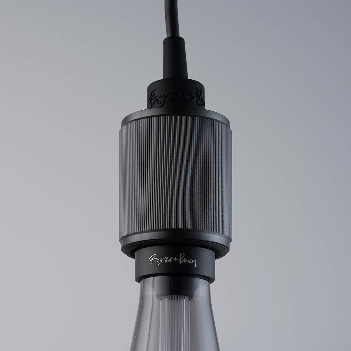 Buster + Punch Heavy Metal Pendelleuchte, Linear, Gun Metal